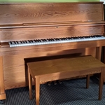 Used Yamaha P22 Oak Piano