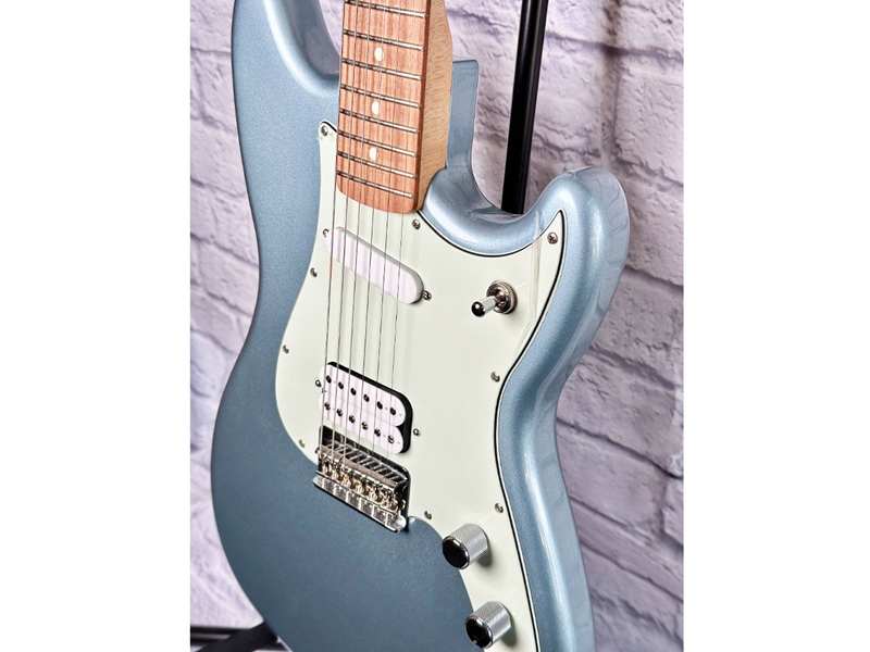 FENDER Mexico Duo Sonic HS 2023 アイスブルーメタ Fender Offset Duo-Sonic HS Ice Blue Metallic - Willcutt Guitars