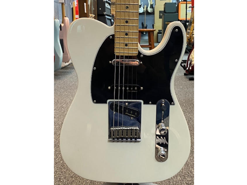 Jim's Music - Fender Deluxe Nashville Telecaster, Maple