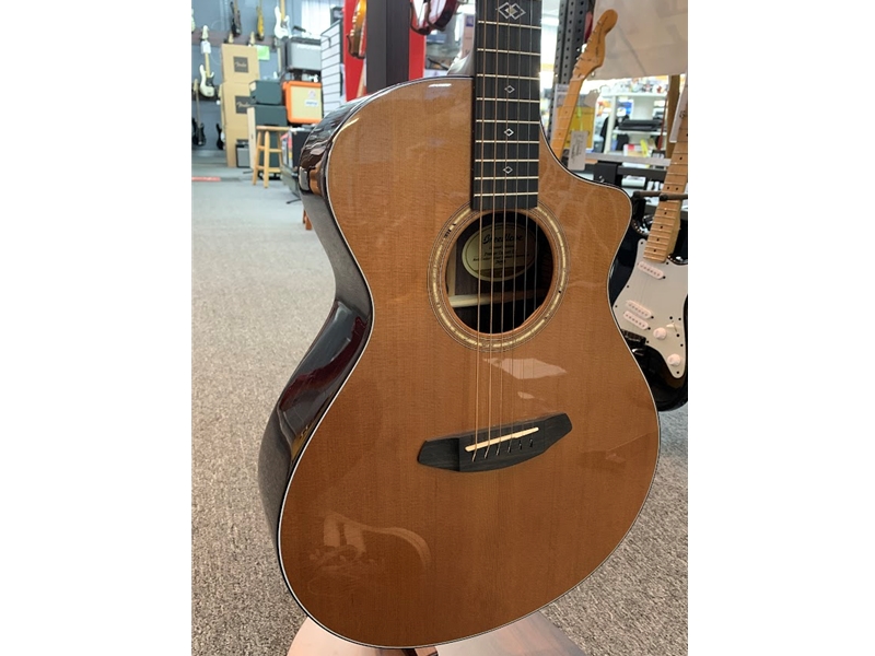 Jim's Music - Breedlove Premier Concert CE Red cedar-EI Rosewood LTD